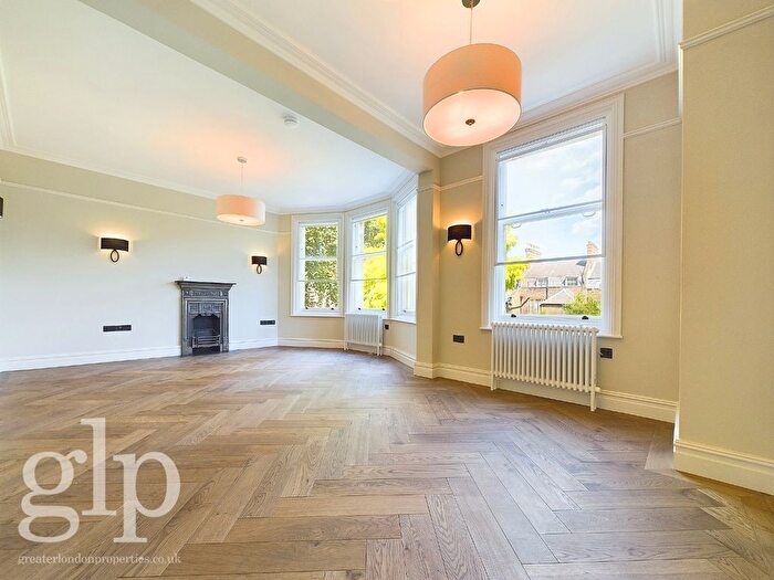 3 Bedroom Flat To Rent In Ridgmount Gardens, Bloomsbury, WC1E