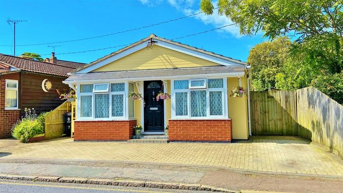 3 Bedroom Detached Bungalow For Sale In Kirby Road, Walton On The Naze, CO14