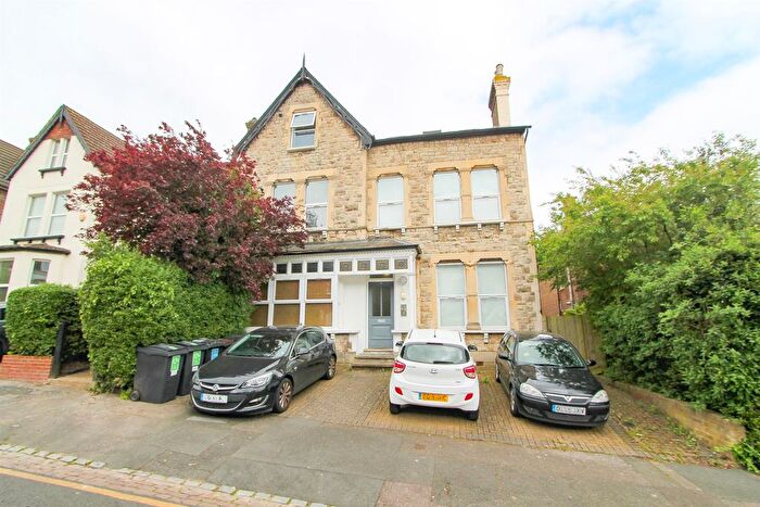 1 Bedroom Flat For Sale In Campden Road, South Croydon, CR2