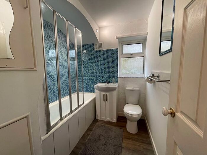 1 Bedroom Flat To Rent In Maple Grove, Saltwell Park, Gateshead, NE8