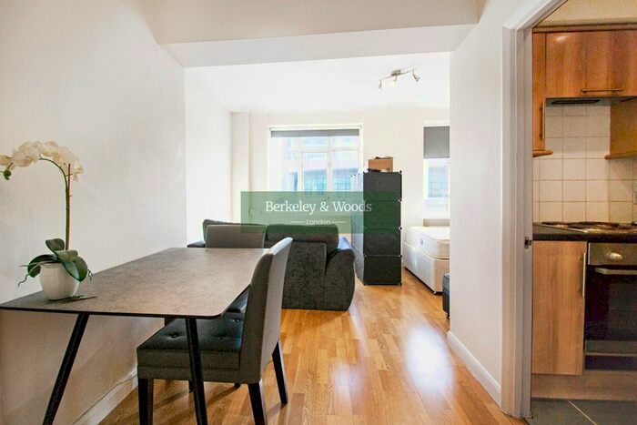 Studio To Rent In Warren Court, Euston Road, Fitzrovia, London, NW1