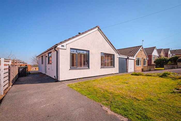 3 Bedroom Detached Bungalow For Sale In Grasmere Road, Wyke, Bradford, BD12