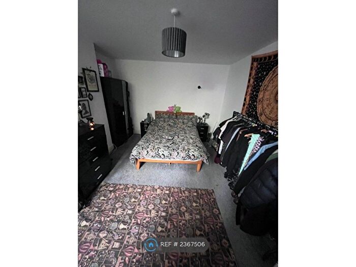 2 Bedroom Flat To Rent In Croxteth Road, Liverpool, L8