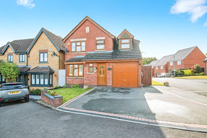 4 Bedroom Detached House For Sale In Silverbirch Close, Hartshill, CV10