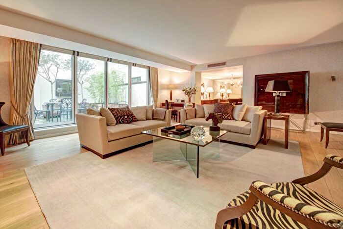 2 Bedroom Flat To Rent In Brompton Place, Knightsbridge, London, SW3