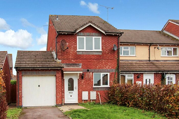 2 Bedroom End Of Terrace House For Sale In Beaulieu Drive, Yeovil, BA21