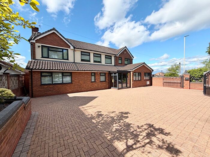 5 Bedroom Detached House For Sale In Oakham Road, Oakham, Dudley, DY2