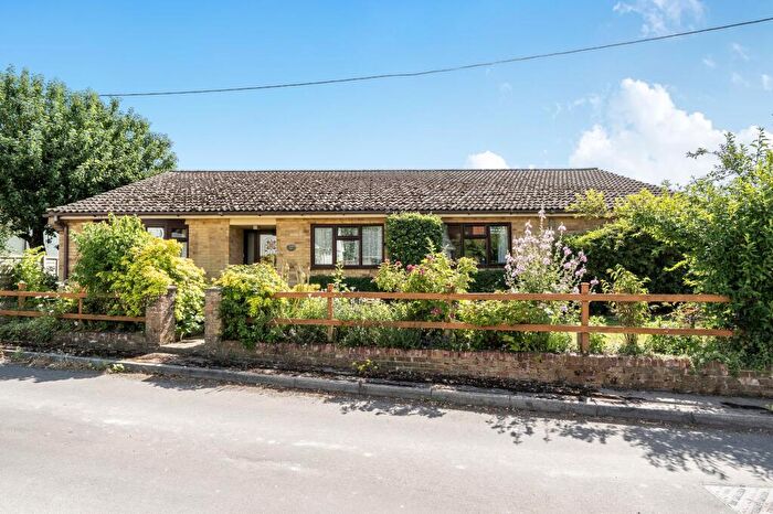4 Bedroom Detached Bungalow For Sale In Hurdcott Lane, Winterbourne Earls, SP4