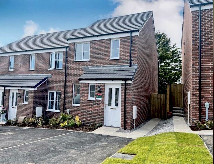 2 Bedroom House To Rent In Rhod'fa Bryn Castell, Bridgend, CF31