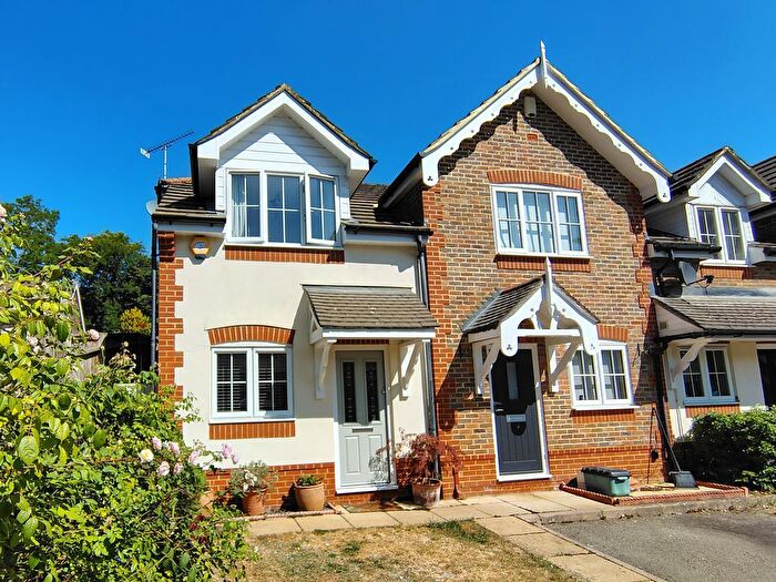 2 Bedroom Terraced House For Sale In Marlow Bottom, Marlow, SL7