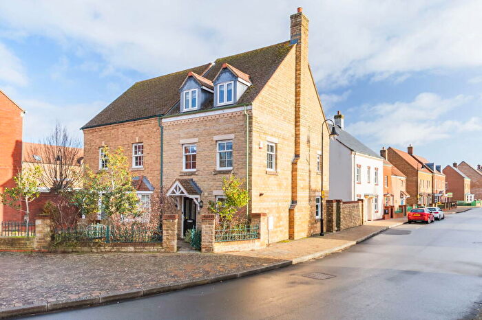 4 Bedroom Semi-Detached House To Rent In Brentfore Street, Wichelstowe, Swindon, SN1