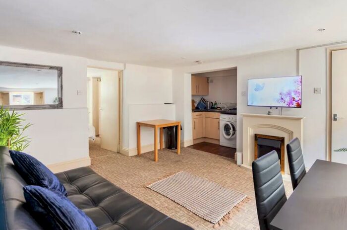 1 Bedroom Flat To Rent In Pratt Street, Camden Town, NW1