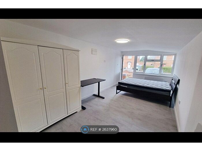 1 Bedroom Studio To Rent In Brinkhill Crescent, Nottingham, NG11