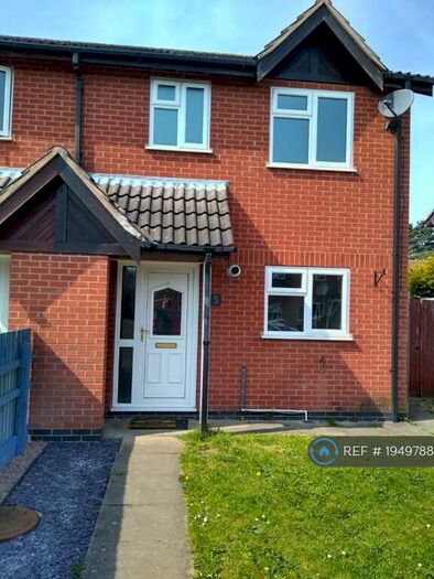 3 Bedroom Semi-Detached House To Rent In Fulford Close, Grantham, NG31