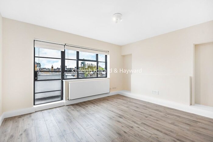 2 Bedroom Flat To Rent In Union Street, Borough, London, SE1