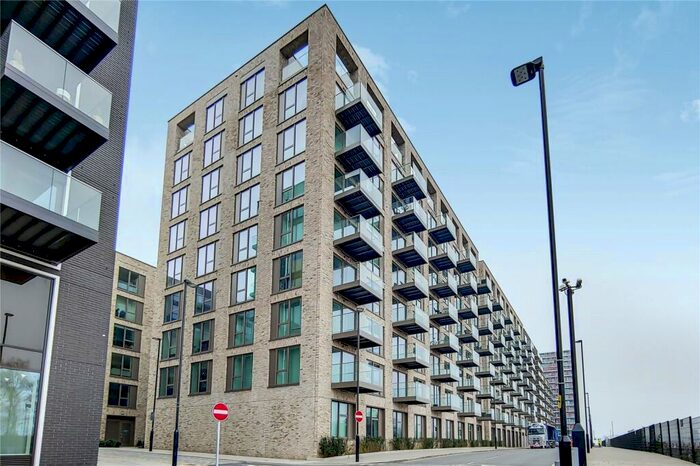 2 Bedroom Apartment To Rent In Clipper Street, London, E16