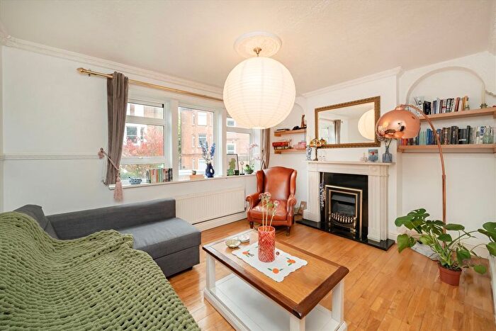 2 Bedroom Flat For Sale In Estelle Road, Hampstead, NW3