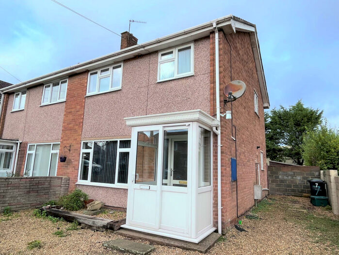 3 Bedroom Semi-Detached House To Rent In , GL16