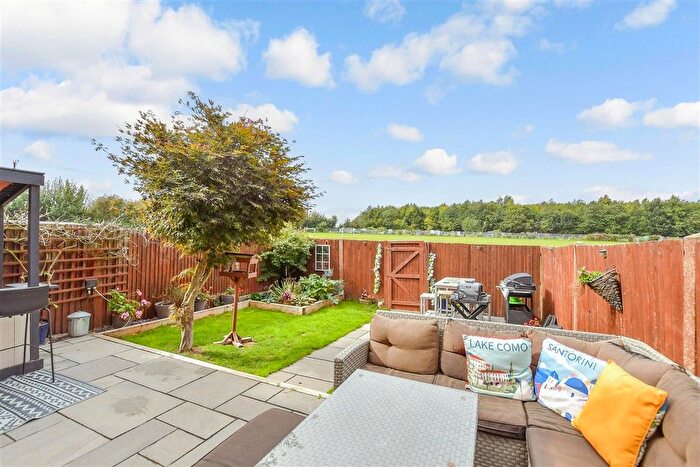 3 Bedroom End Of Terrace House For Sale In Orchard Drive, Newington, Sittingbourne, Kent, ME9