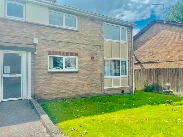 2 Bedroom Flat To Rent In Argosy Avenue, Blackpool, Lancashire, FY3