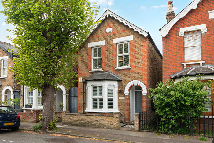 3 Bedroom Detached House For Sale In Caversham Road, Kingston Upon Thames, KT1