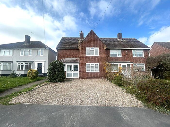 3 Bedroom Semi Detached House For Sale In Meadow Walk, Wilmington, DA2