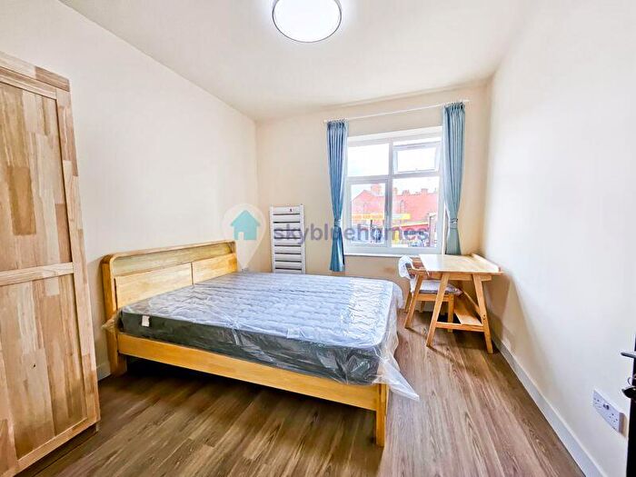 6 Bedroom End Of Terrace House To Rent In Brentwood Road, Leicester, LE2
