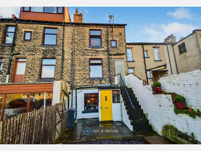 1 Bedroom Terraced House To Rent In Hollings Street, Bingley, BD16