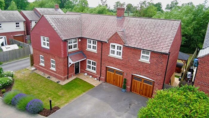 5 Bedroom Detached House For Sale In Taylor Close, Steeple Claydon, MK18