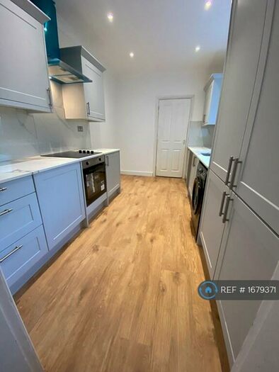 3 Bedroom Terraced House To Rent In Bradbourne Road, Grays, RM17