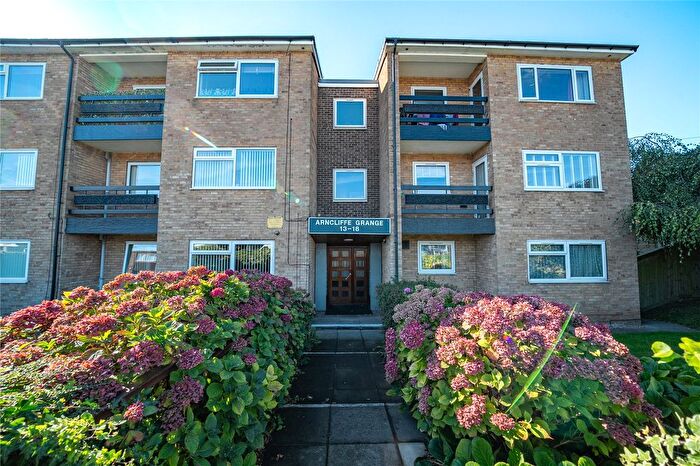 2 Bedroom Flat For Sale In Arncliffe Grange, Leeds, West Yorkshire, LS17
