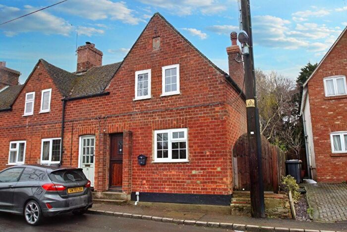 2 Bedroom End Of Terrace House To Rent In High Street, MK44