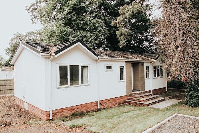2 Bedroom Park Home For Sale In , Lincolnshire, NG34