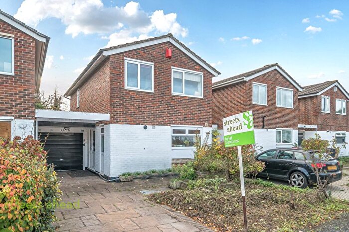 3 Bedroom Link Detached House For Sale In Wedgwood Way, London, SE19