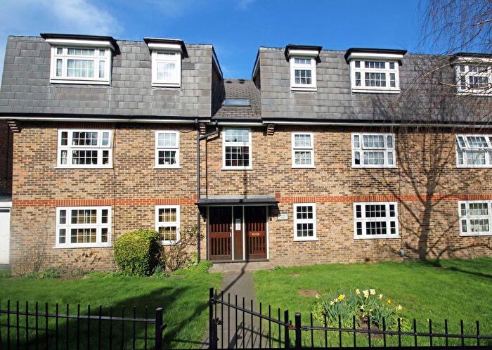 Studio To Rent In Hampton Road, Teddington, TW11