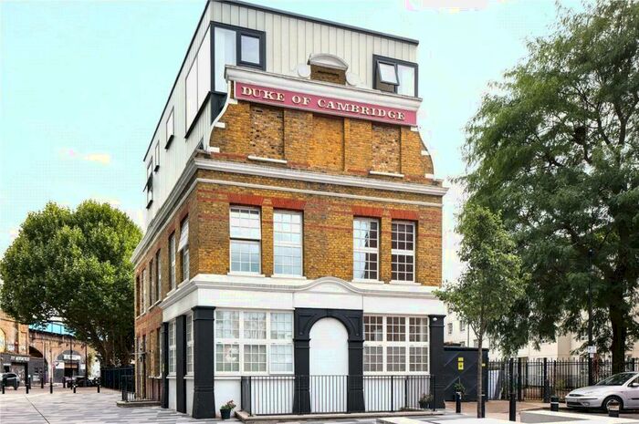 2 Bedroom Flat To Rent In Moreno House, Esker Place, Bethnal Green, London, E2