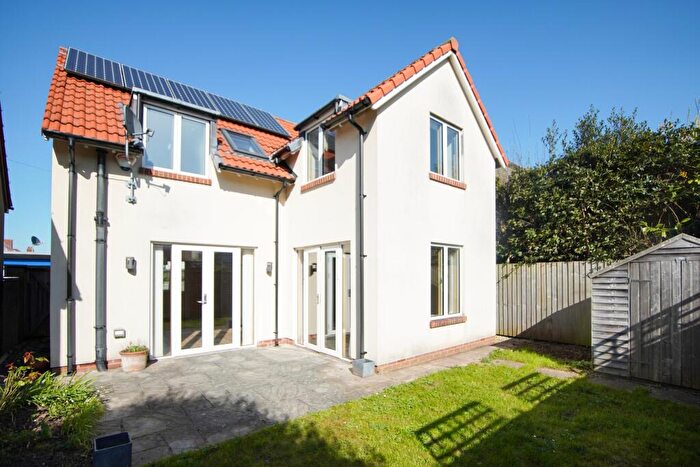3 Bedroom Semi-Detached House To Rent In The Drive, Henleaze, Bristol, BS9