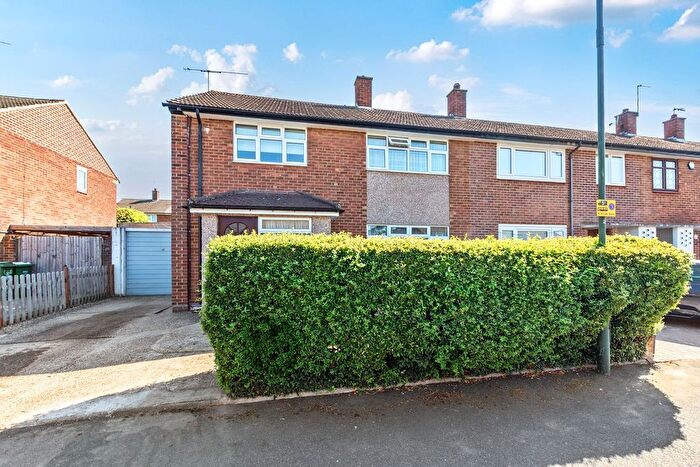 4 Bedroom Semi Detached House For Sale In Harvill Road, Sidcup, DA14