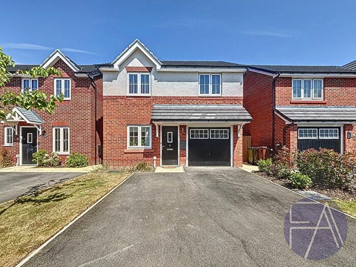 3 Bedroom Detached House For Sale In Woodcroft Close, Southport, Merseyside, PR9