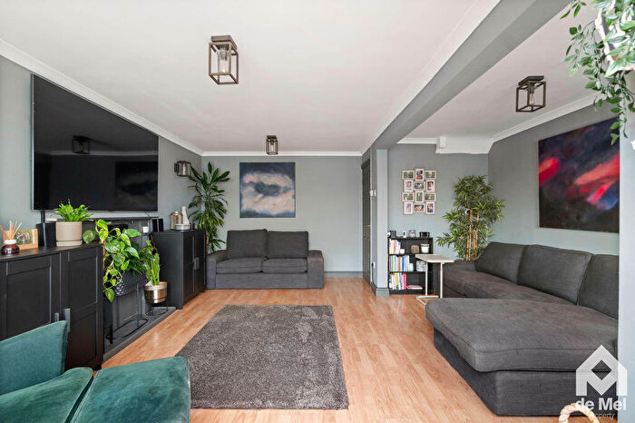 3 Bedroom Terraced House For Sale In Hartbury Close, Cheltenham, GL51
