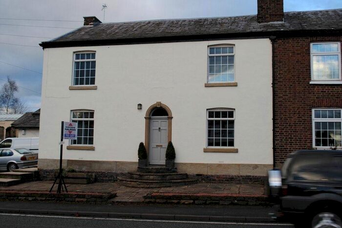 2 Bedroom End Of Terrace House To Rent In Chelford Road, Henbury, Macclesfield SK11