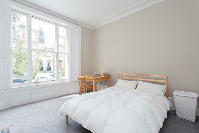 1 Bedroom Apartment To Rent In Northchurch Road, London, N1