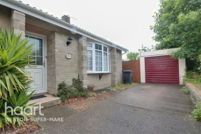 3 Bedroom Bungalow To Rent In Hutton, BS24