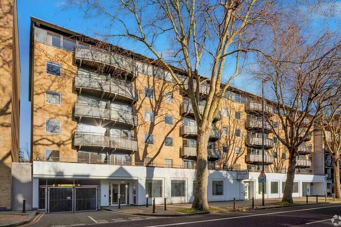 2 Bedroom Flat To Rent In Chiswick High Road, Chiswick, Chiswick, W4