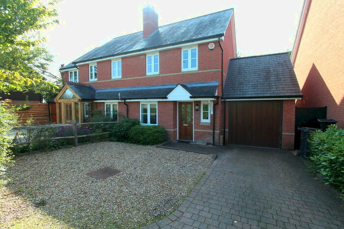 2 Bedroom Semi-Detached House To Rent In Tanfield Lane, Wickham, PO17