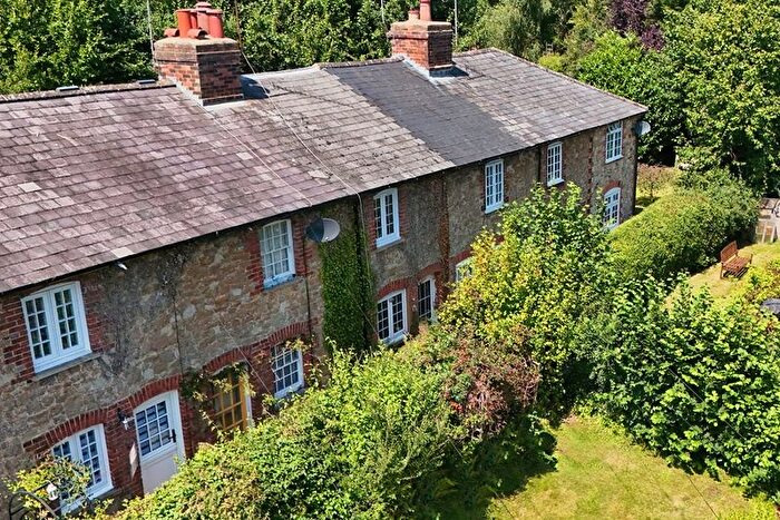 2 Bedroom Terraced House For Sale In Chapel Row, Ightham, TN15