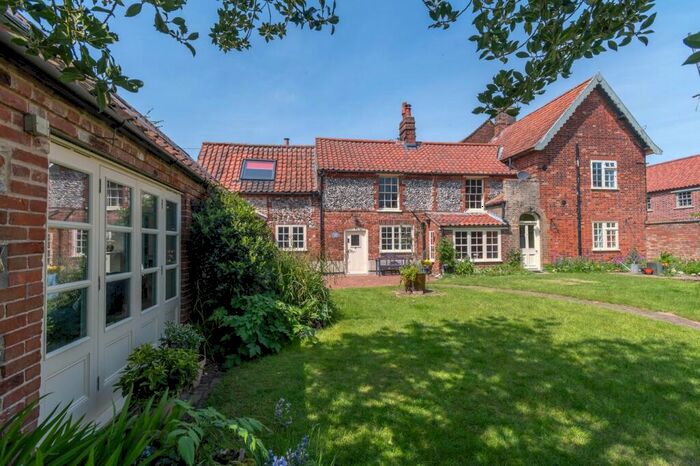 5 Bedroom Detached House For Sale In Front Street, South Creake, NR21