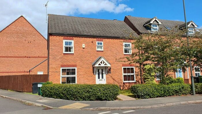 4 Bedroom Detached House To Rent In Welland Road, Hilton, DE65