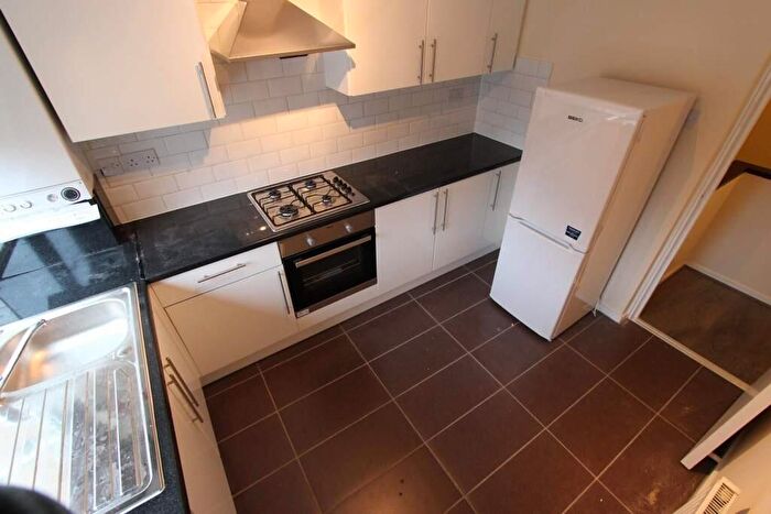 2 Bedroom Apartment To Rent In Crescent Road, London, N22