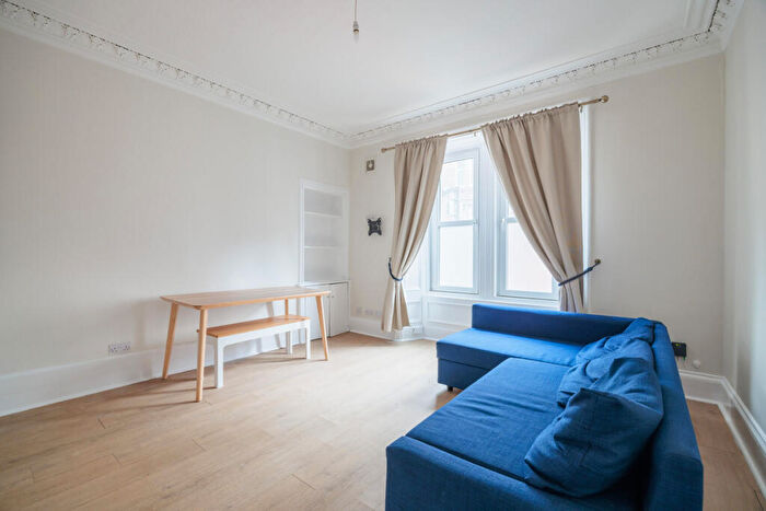 2 Bedroom Flat For Sale In Cunningham Street, Dundee, DD4